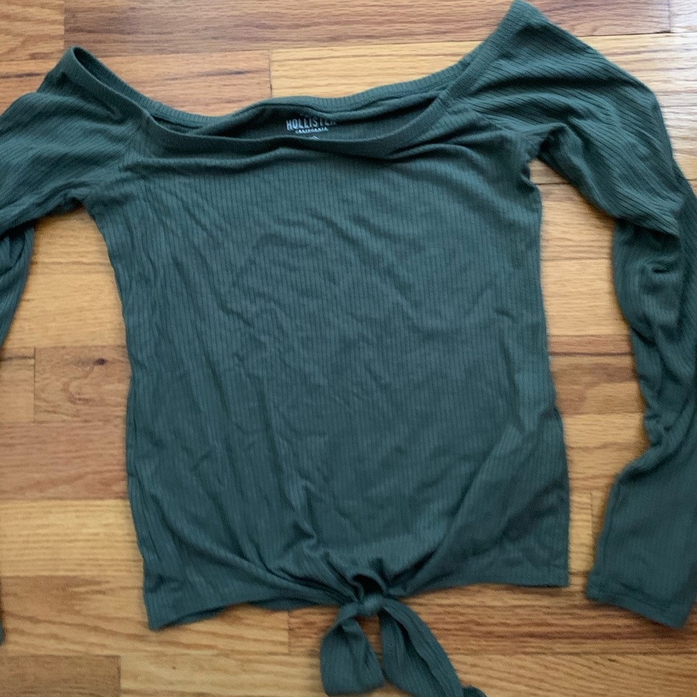 hollister  Long Sleeve Top